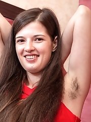 Lima poses in her red dress like a beauty